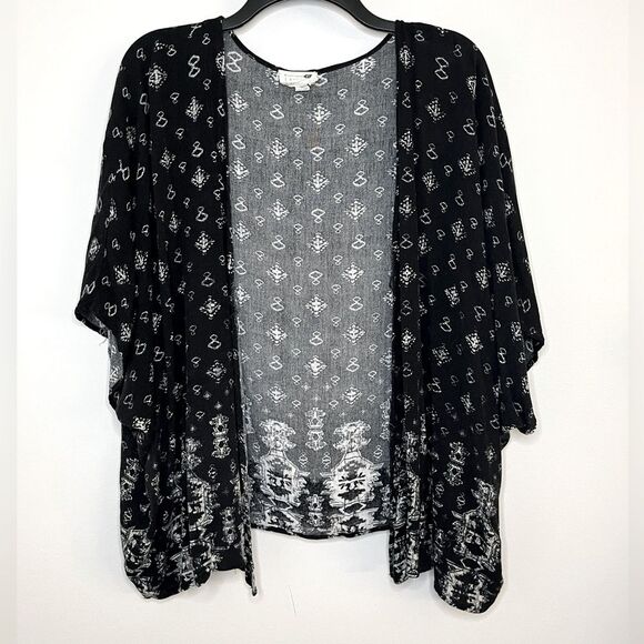 LA Hearts Black and White Patterned Coverup One Size - Picture 1 of 5